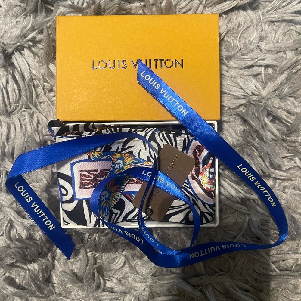 Monogram Louis Vuitton 100% Silk Scarf